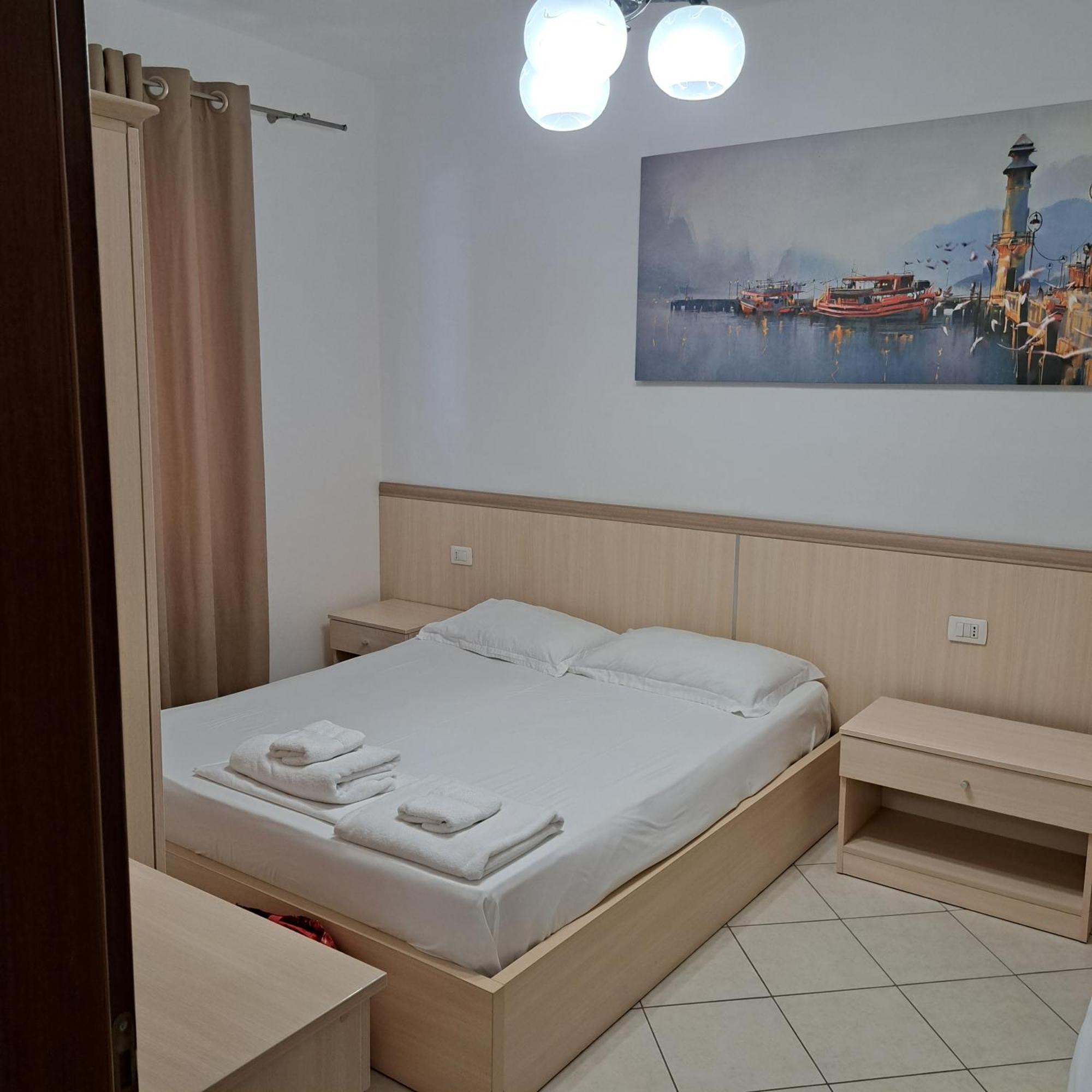 Apart-Hotel Alvi Sarandë Eksteriør bilde