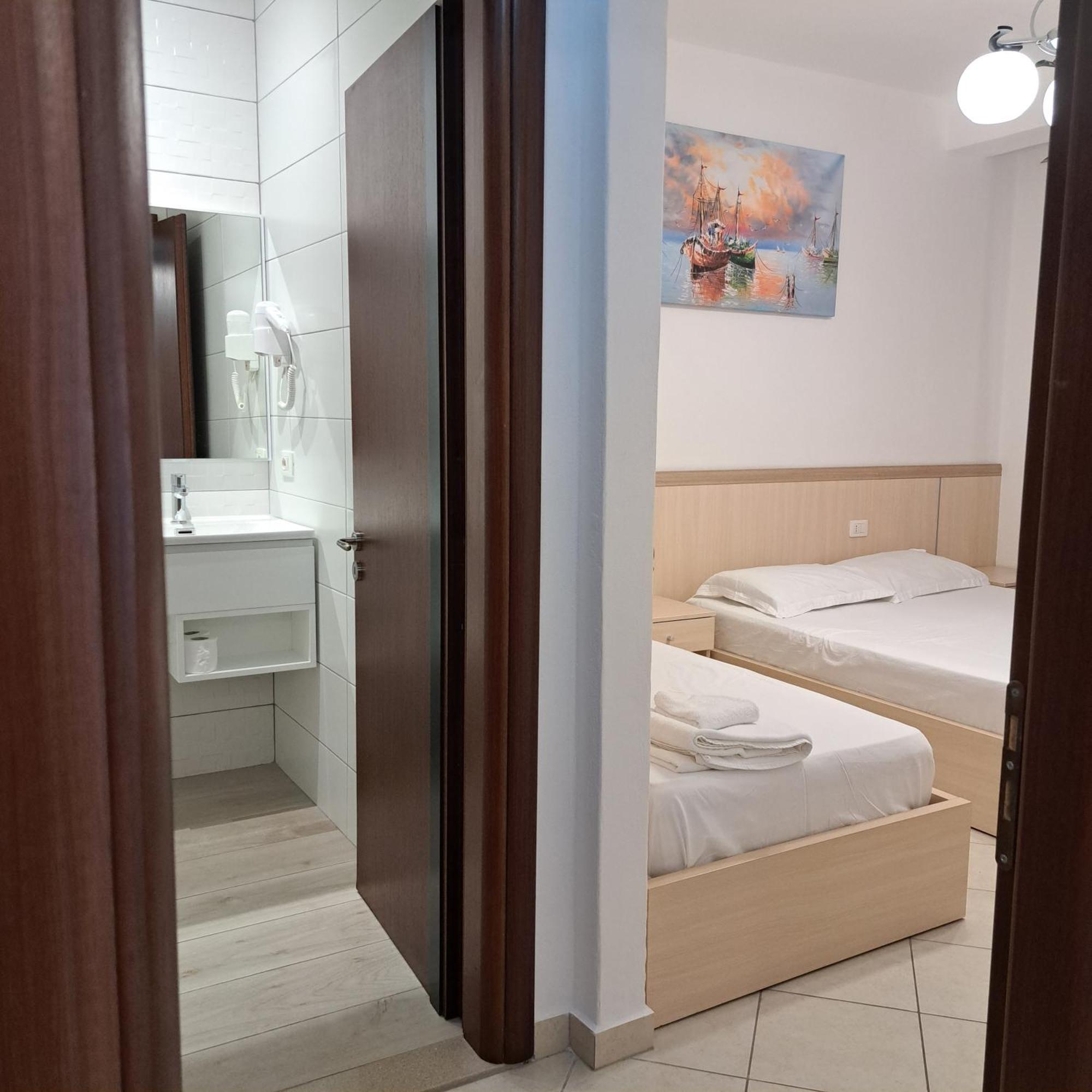 Apart-Hotel Alvi Sarandë Eksteriør bilde