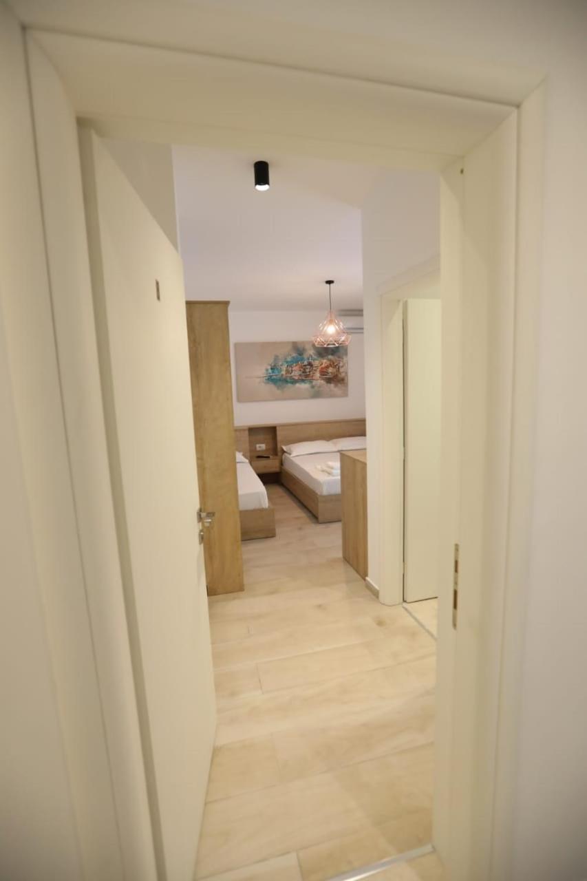 Apart-Hotel Alvi Sarandë Eksteriør bilde