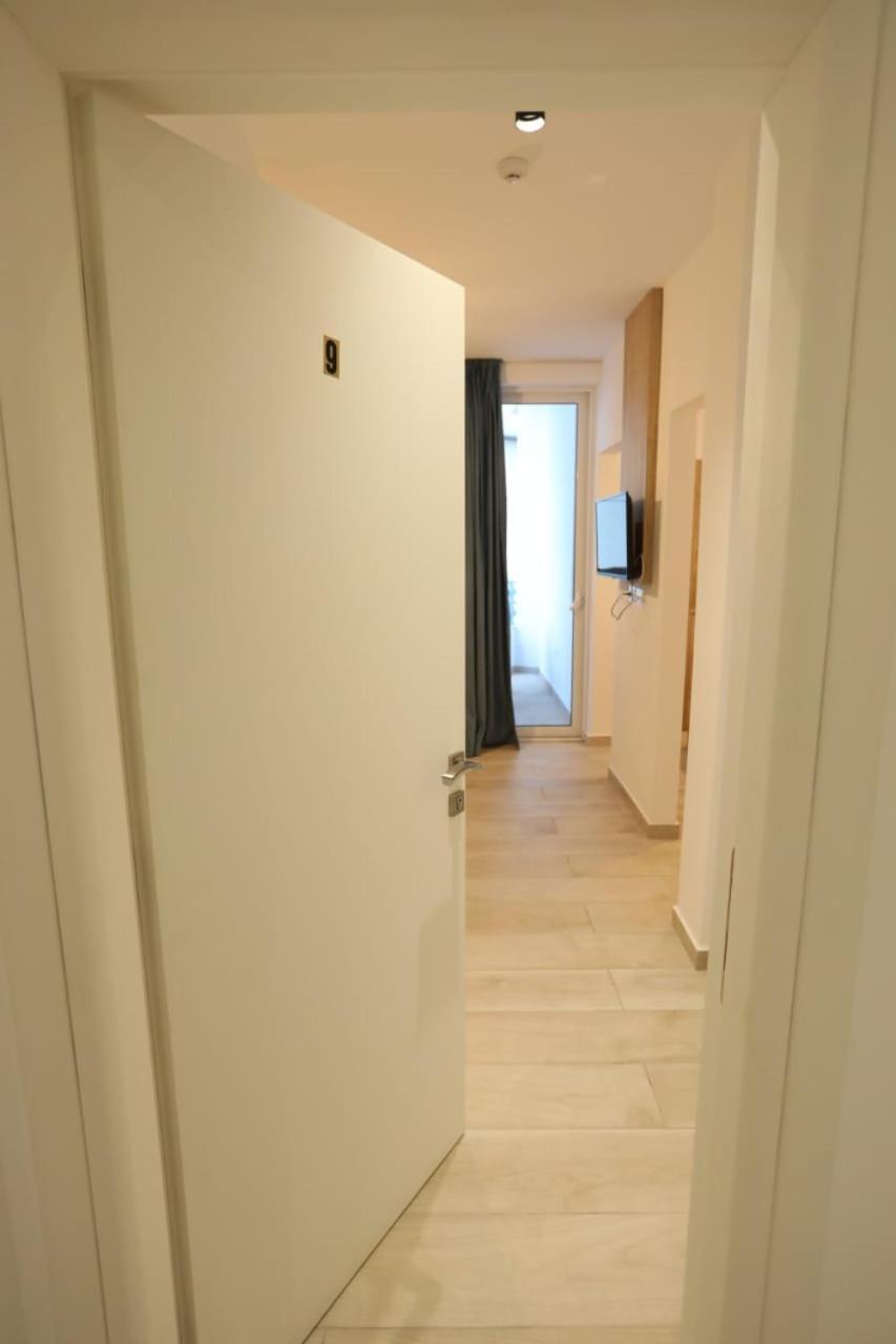 Apart-Hotel Alvi Sarandë Eksteriør bilde