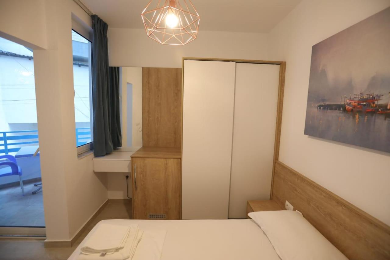 Apart-Hotel Alvi Sarandë Eksteriør bilde
