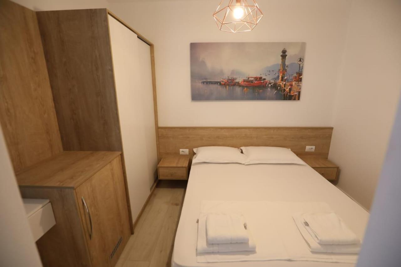 Apart-Hotel Alvi Sarandë Eksteriør bilde