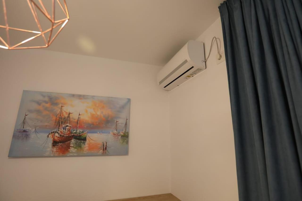 Apart-Hotel Alvi Sarandë Eksteriør bilde