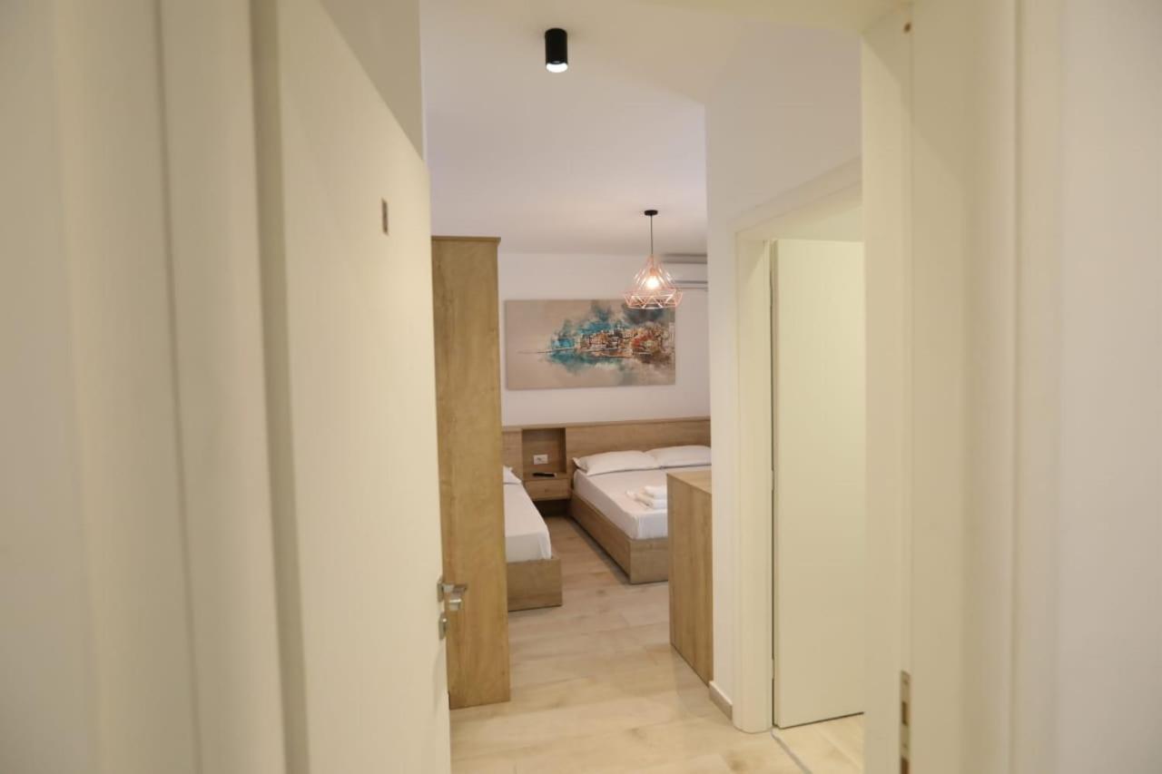 Apart-Hotel Alvi Sarandë Eksteriør bilde