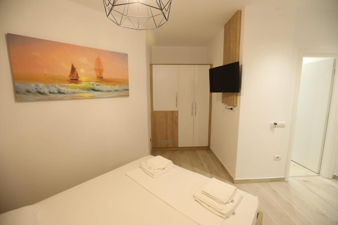 Apart-Hotel Alvi Sarandë Eksteriør bilde